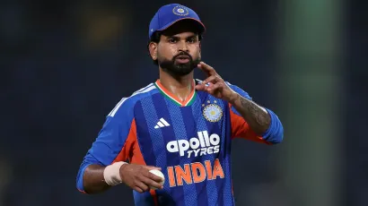 Shreyas Iyer’s Emotional Hug With Parents Steals the Show After India’s Thrilling Win Over New Zealand